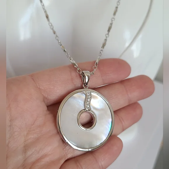 Vintage Long Chain Silver White Mother Pearl Shell Circle Boho Pendant Necklace - Picture 11 of 16